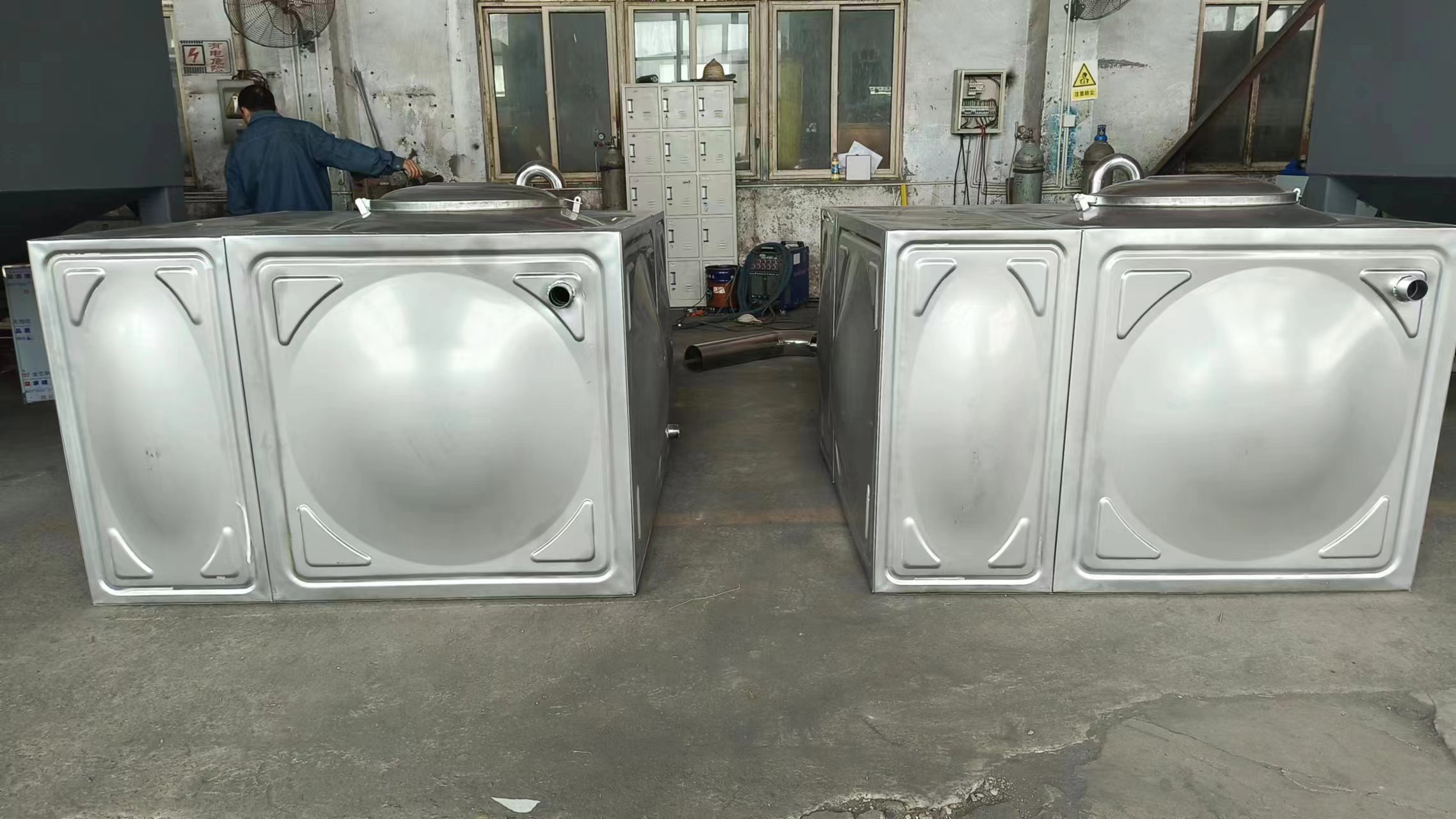 304不銹鋼膨脹水箱